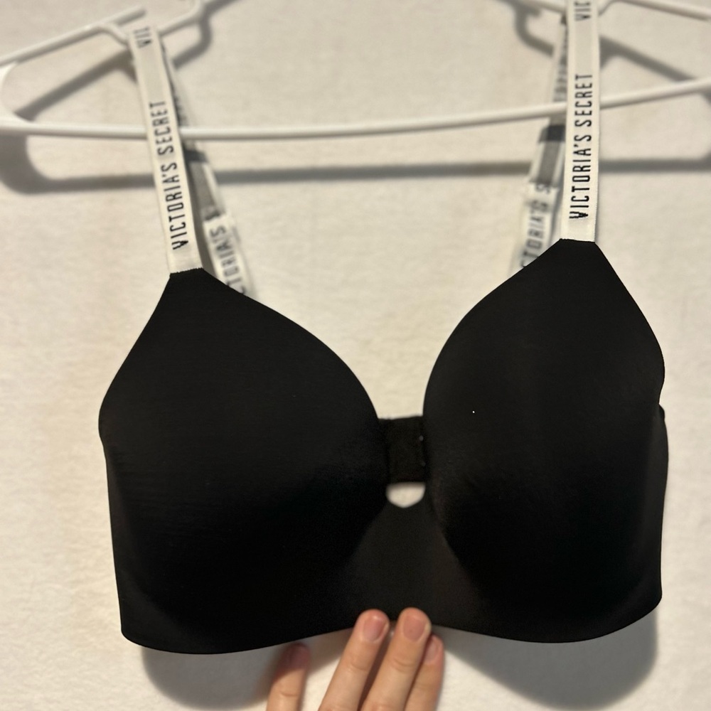 Victoria’s Secret Black Bra